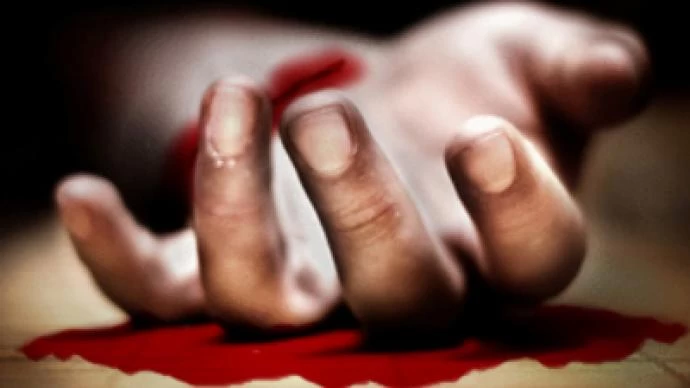 Πάτρα: Κρατούμενος έβγαλε λεπίδα από το στόμα και έκοψε τις φλέβες του!